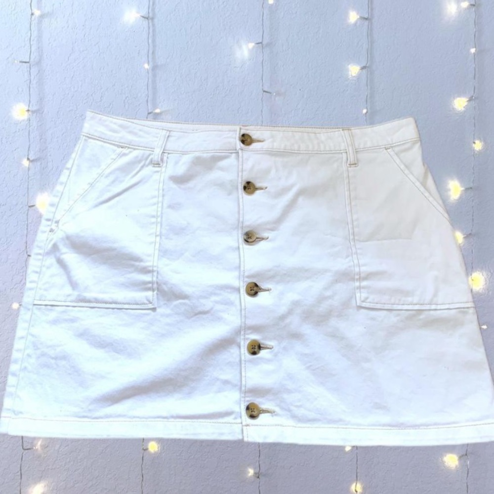 ICY WHITE BUTTON DOWN MINI SKIRT 🧊